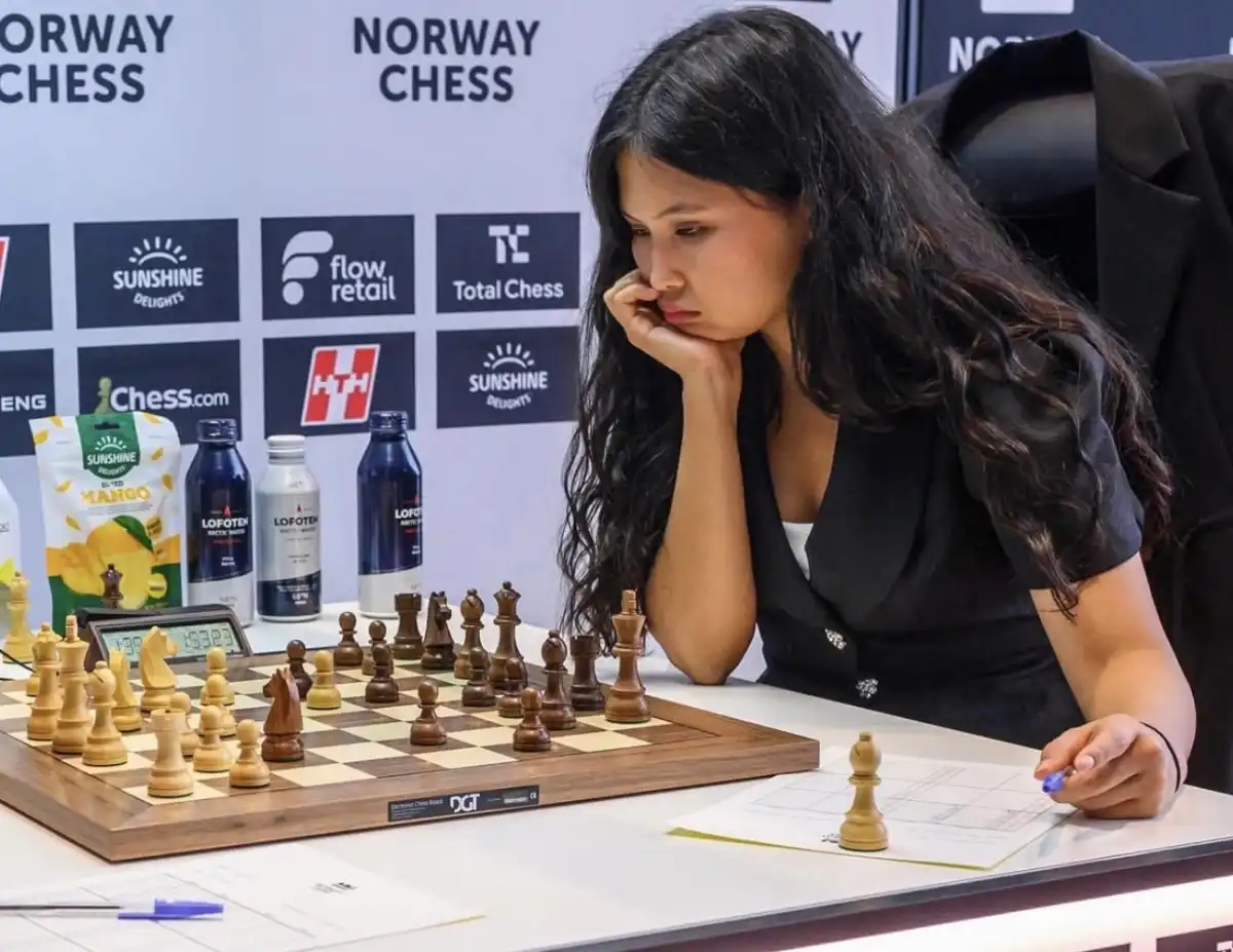 Бибисара Асаубаева досрочно выиграла международный шахматный турнир Norway Chess Women 2026