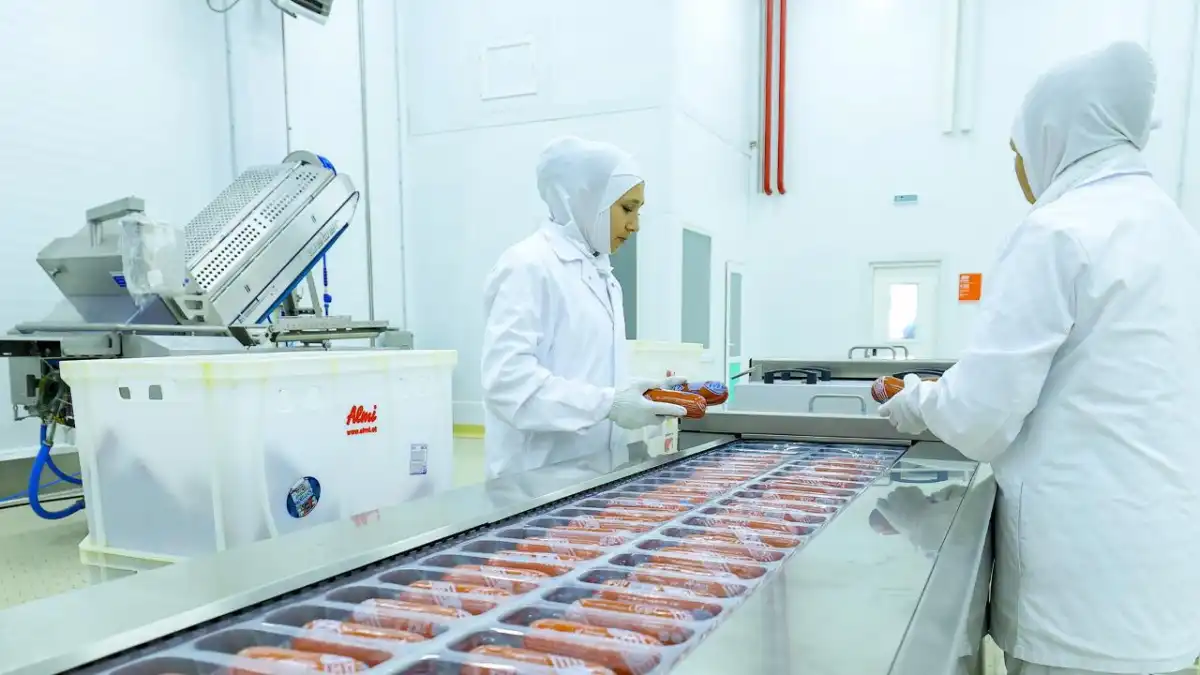 Мясокомбинат мощностью 18 тыс. тонн продукции в год запустят в Астане