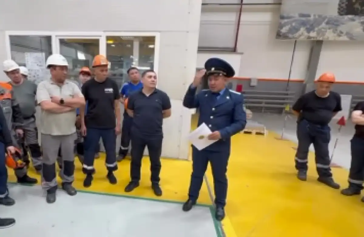 Работникам столичного предприятия объяснили их трудовые права