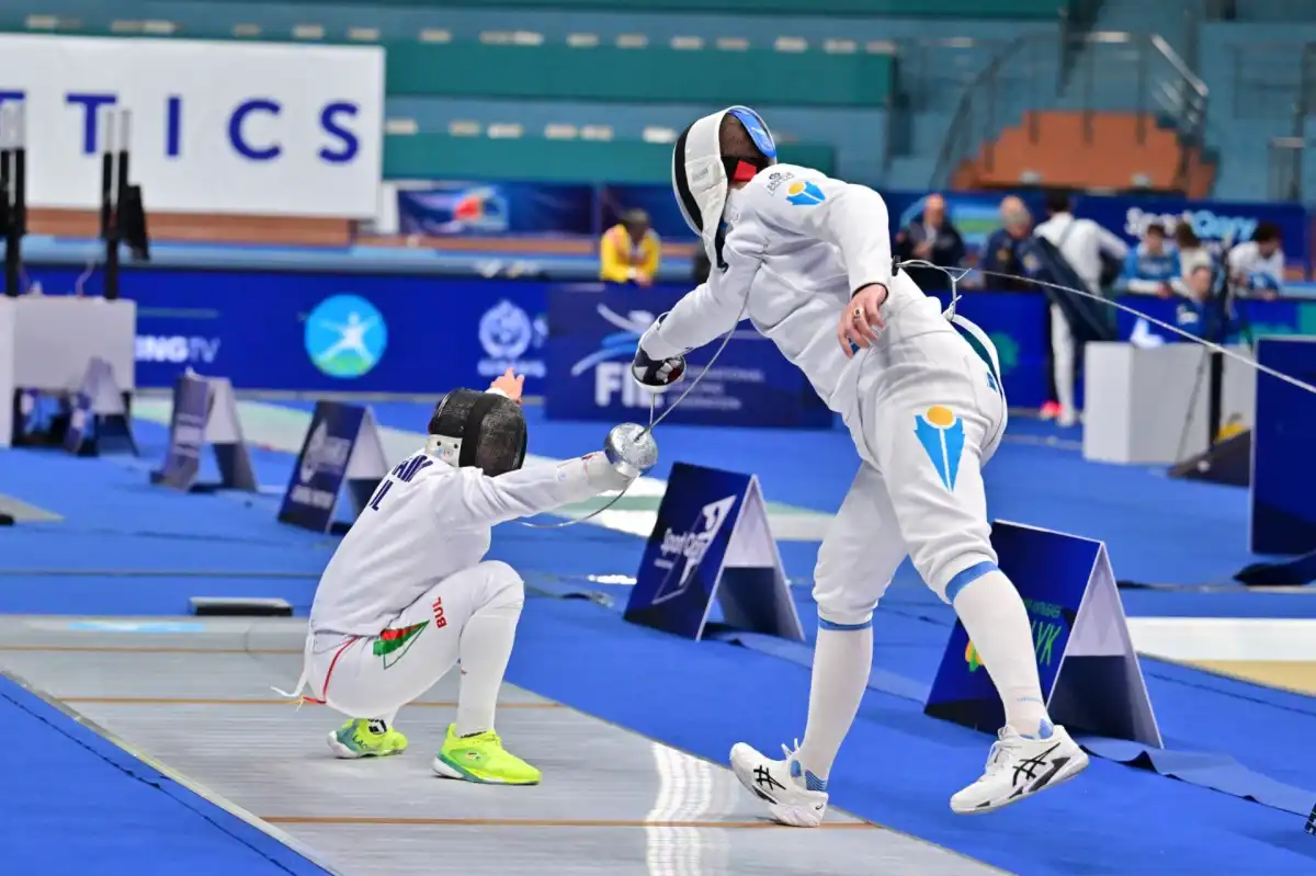 Казахстанские шпажисты вырвали у олимпийских чемпионов золото ЧА