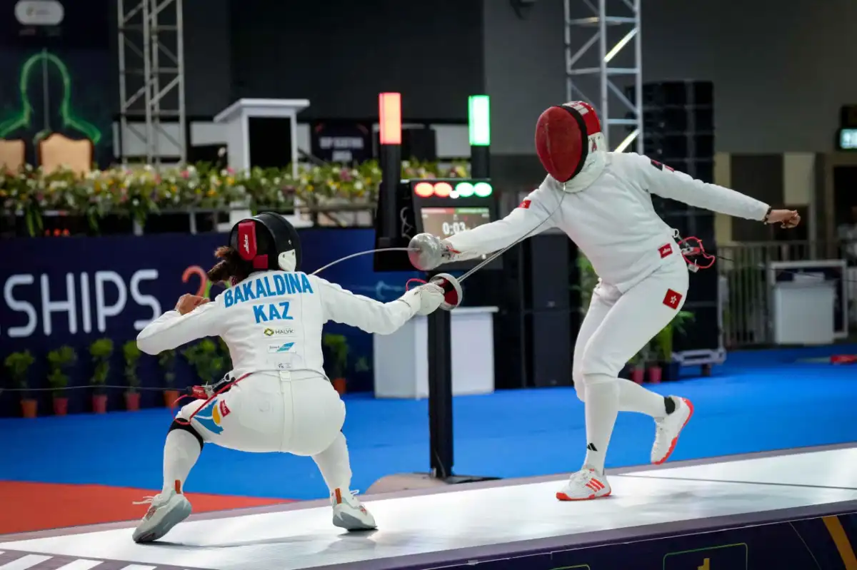 Казахстанские шпажистки завоевали бронзу чемпионата Азии по фехтованию