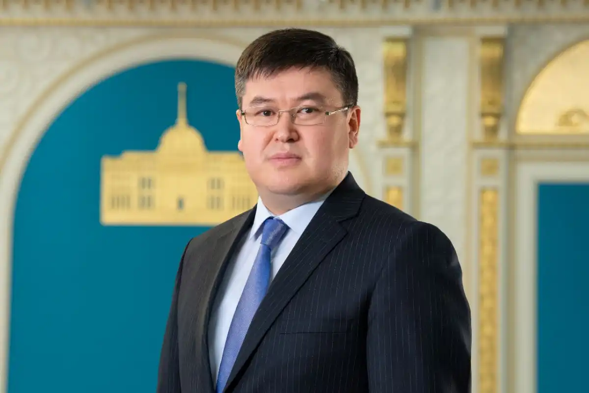 Амирбек Оспанбеков освобожден от должности главы Представительства Президента в Парламенте