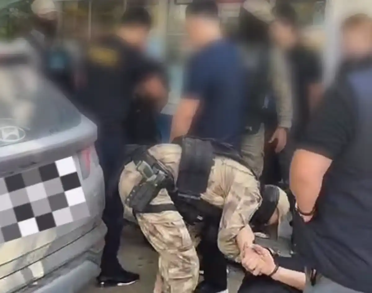 Группу подозреваемых в вымогательствах и грабежах задержали в Актобе
