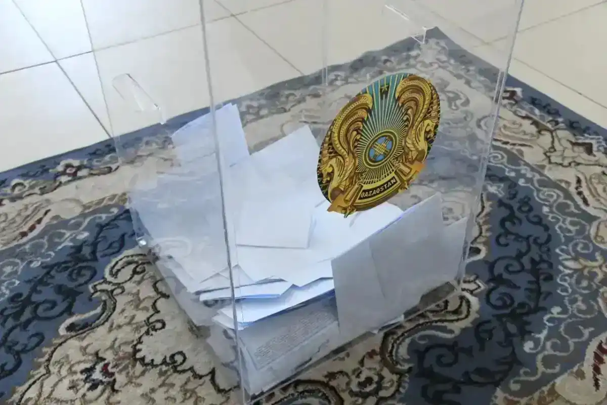 Для участия в выборах за рубежом казахстанцам понадобится действующий паспорт