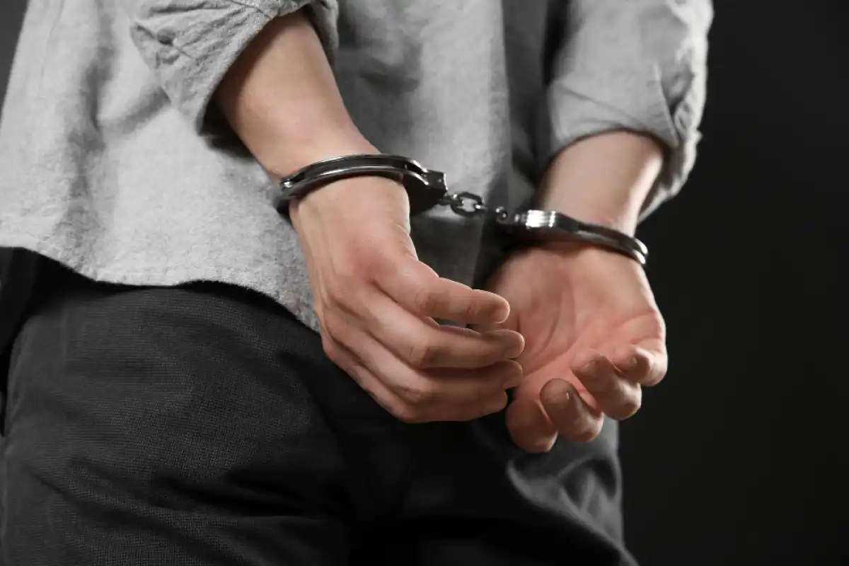 Запустил фейерверк возле ЖК: жителя Астаны арестовали на 5 суток