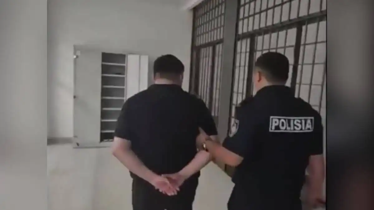 Астанчанин получил 10 суток за приставания к таксистке