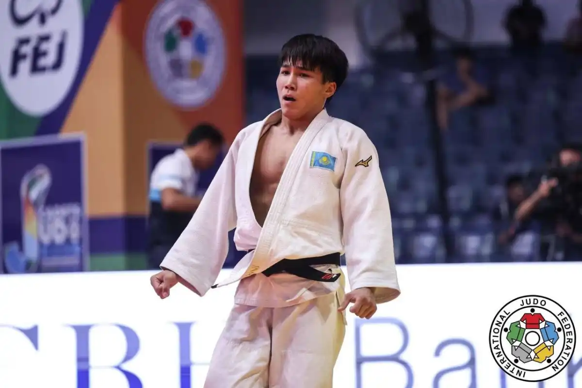 Габит Расулхан завоевал золото чемпионата мира по дзюдо среди кадетов