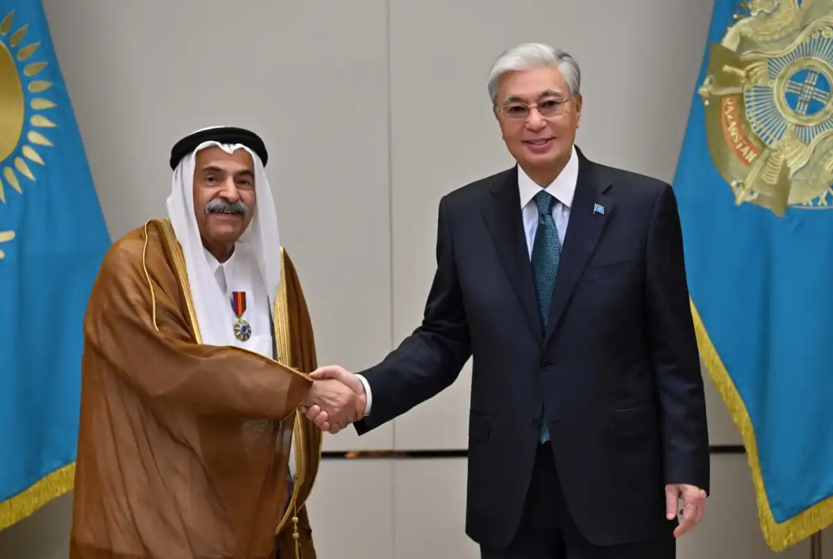 Президент наградил шейха Сауда Али Аль-Тани орденом «Достық» II степени