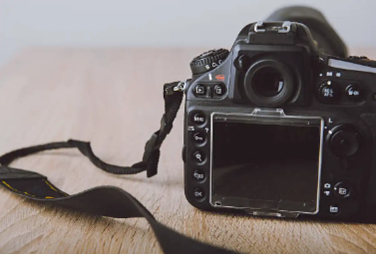 В Астане расследуют серию мошенничеств с арендой фотоаппарата