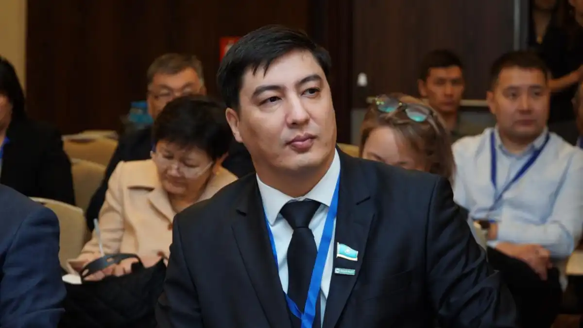 От поддержки ребёнка – к самостоятельной взрослой жизни: Ерлан Абдиев о мерах поддержки детей с особыми потребностями