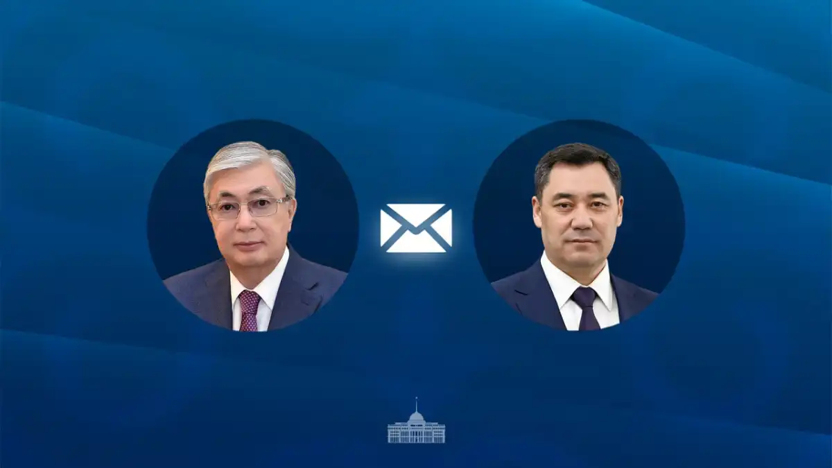 Президент поздравил Садыра Жапарова с Днем Независимости Кыргызстана