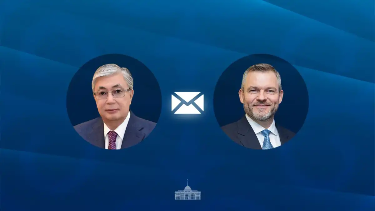 Глава государства поздравил Президента Словакии с Днем конституции