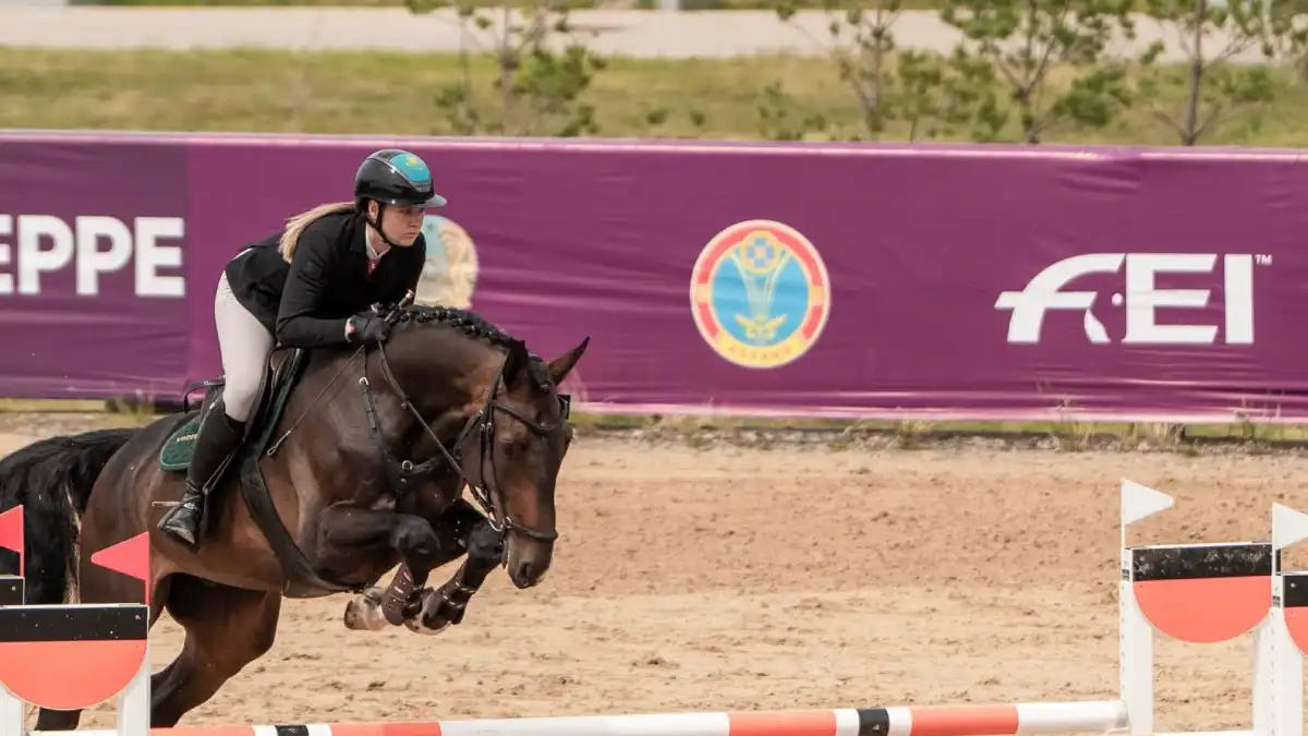 Казахстанские конники выиграли золото и два серебра в Польше