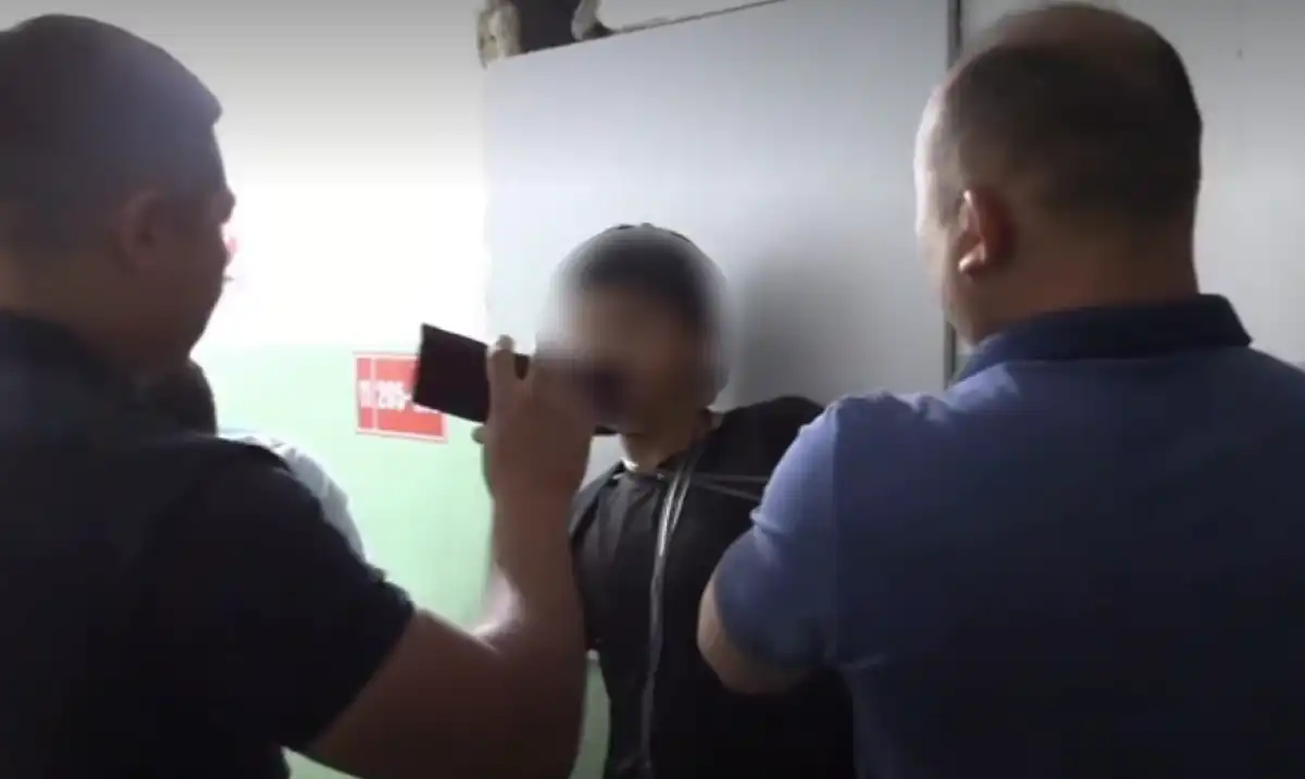 Более килограмма наркотиков изъяли у 20-летнего парня в Усть-Каменогорске