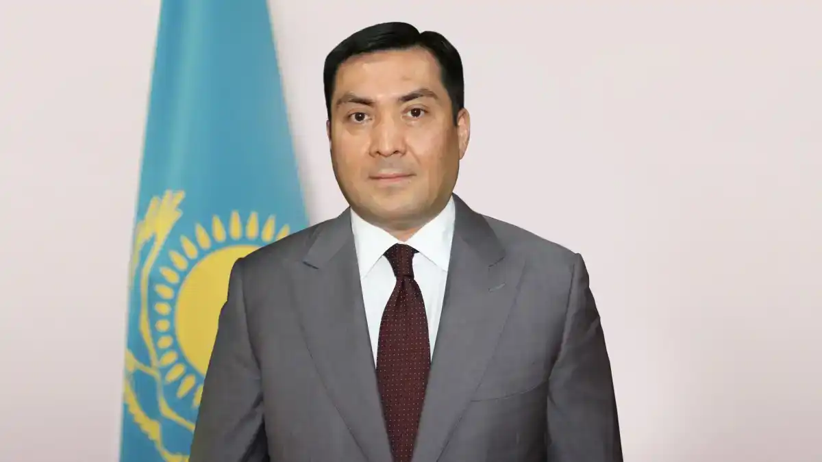 Министр энергетики поздравил работников нефтегазовой отрасли с профессиональным праздником