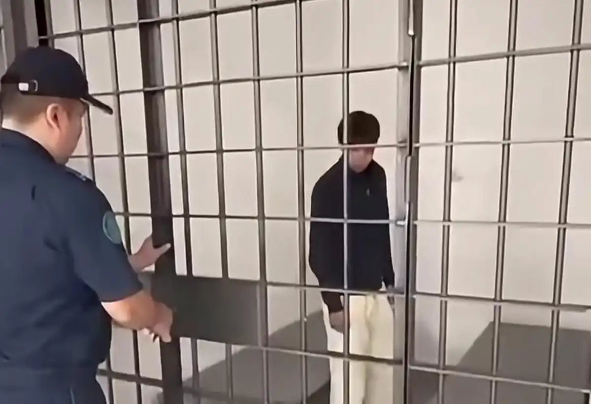 Хотел поздравить девушку, но получил пять суток ареста: астанчанина наказали за хулиганство