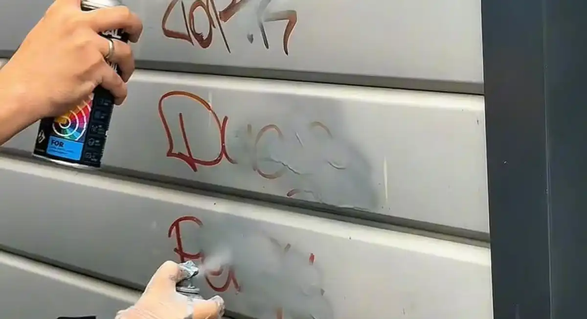 Наркограффити закрасили в столице