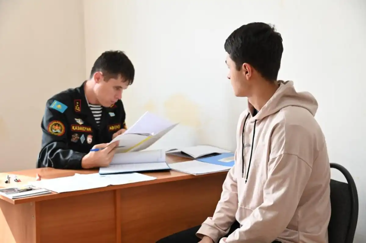 ИИ начали использовать при распределении призывников в Казахстане