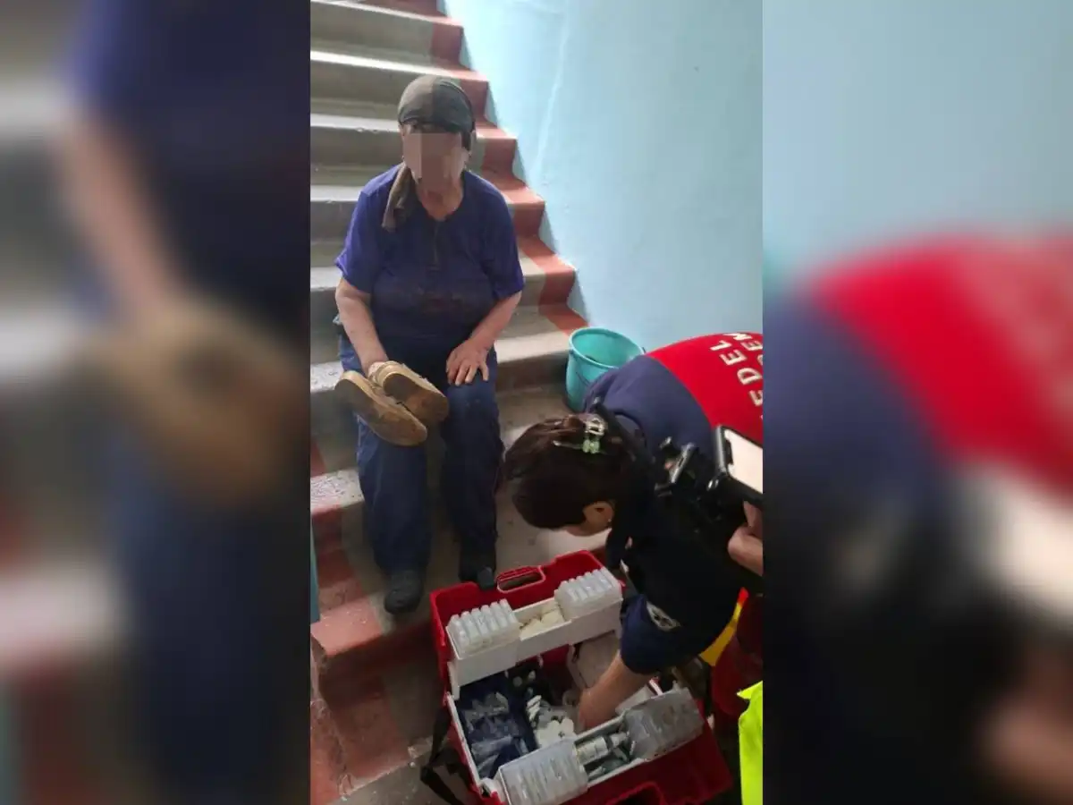 Пожилую женщину спасли при пожаре в квартире в Астане