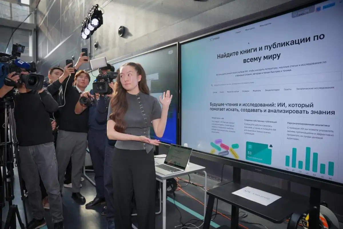 Конспекты, тесты и библиотека: казахстанские студенты создали ИИ-платформу для вузов