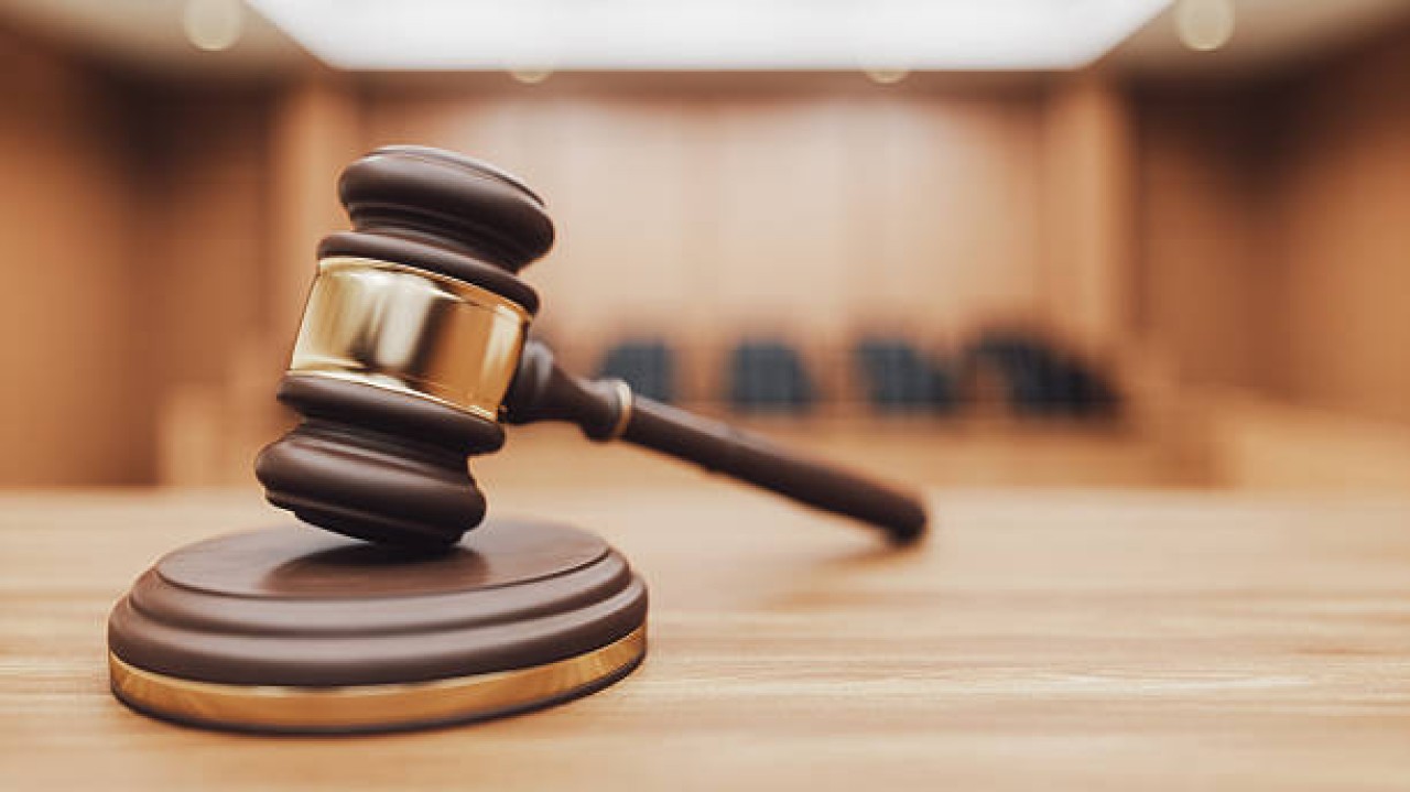Водитель автобуса насмерть сбил пешехода, разговаривая по телефону за рулем