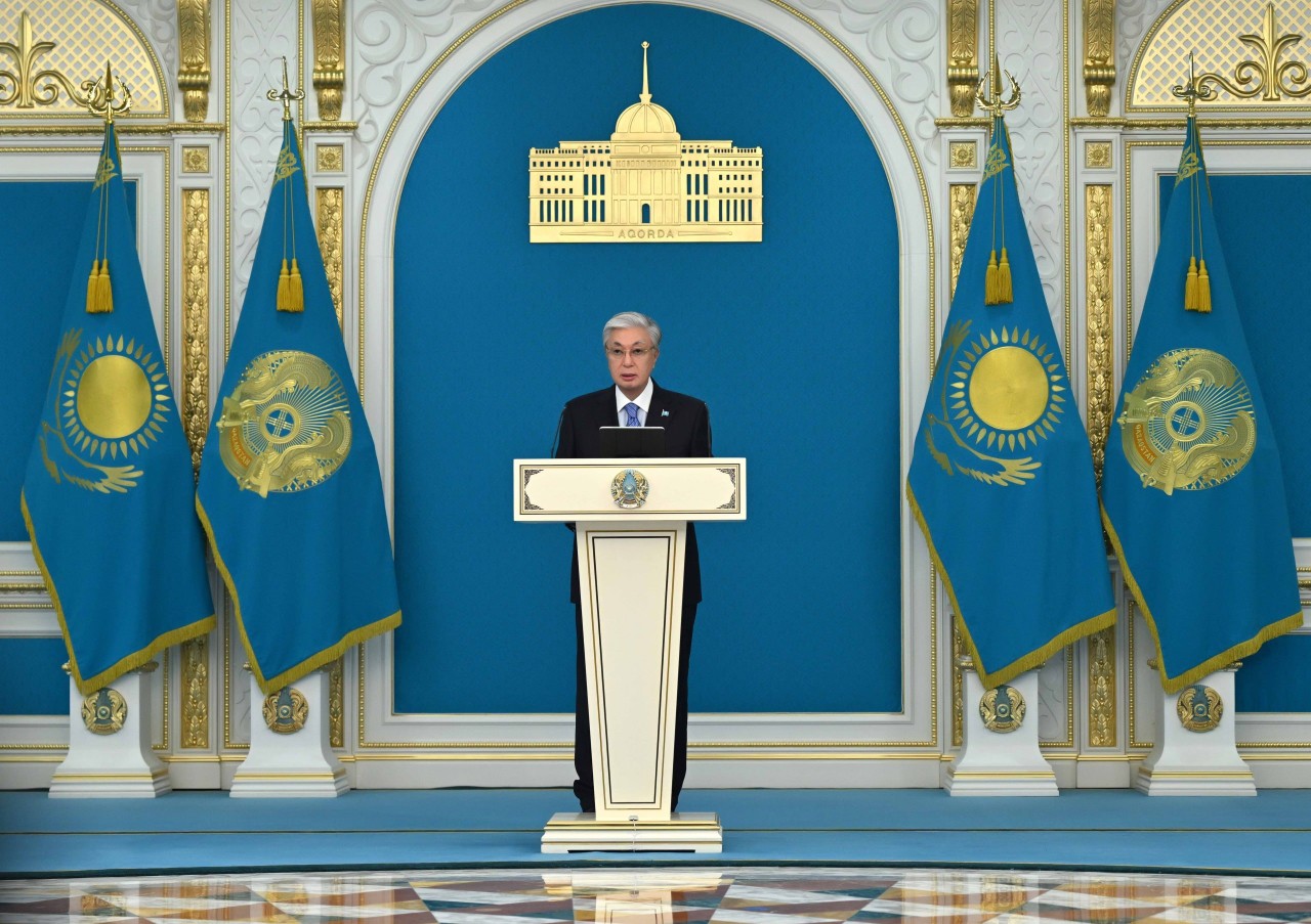 Токаев поздравил мужскую сборную Казахстана по фехтованию с победой на этапе Кубка мира