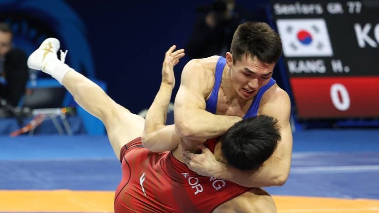 Мерей Маулитканов одержал победу на чемпионате мира в Астане
